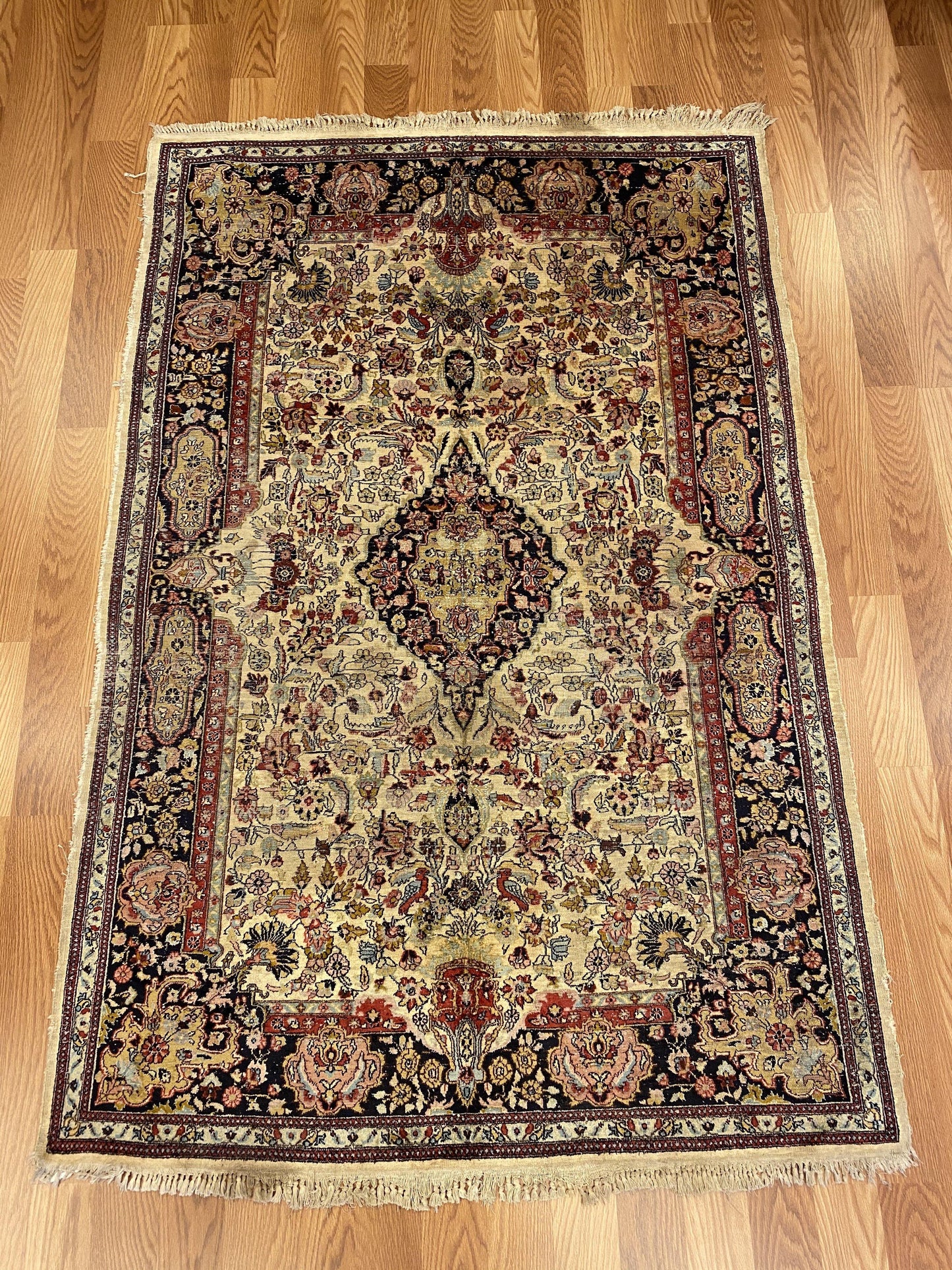 Floral - Item BG269 - Baluchi Rug Gallery