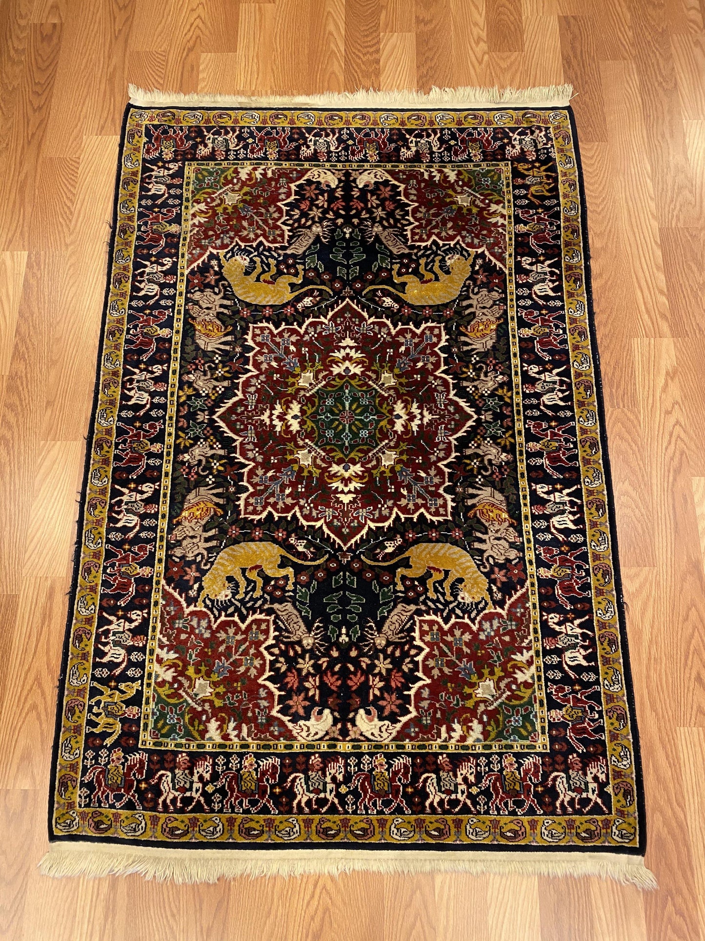 Floral - Item BG270 - Baluchi Rug Gallery