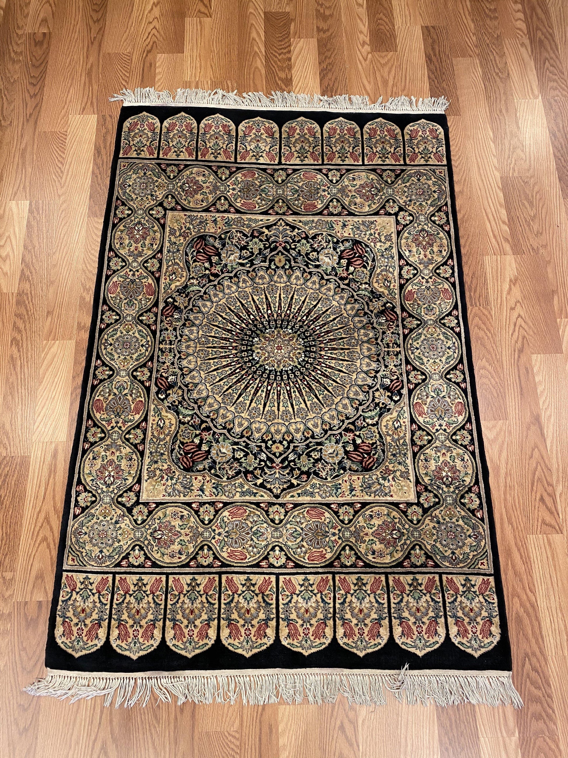 Floral - Item BG272 - Baluchi Rug Gallery
