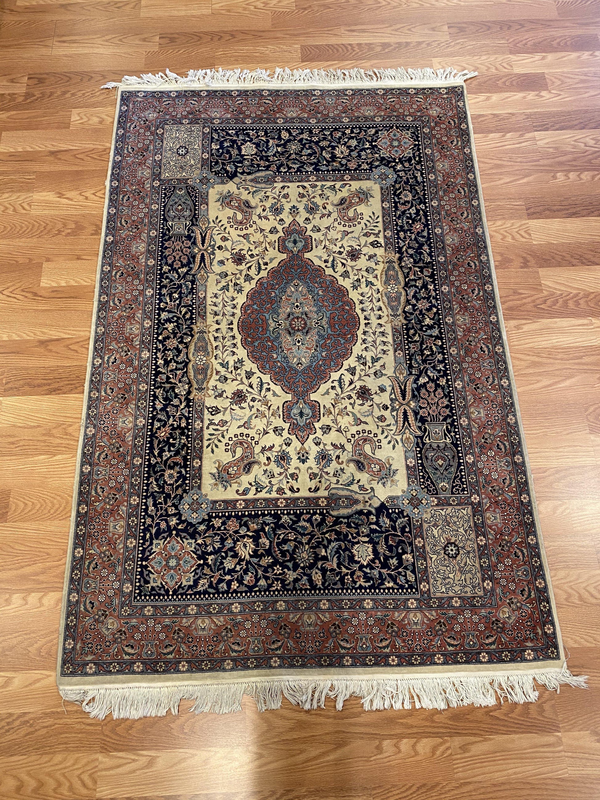 Floral - Item BG336 - Baluchi Rug Gallery