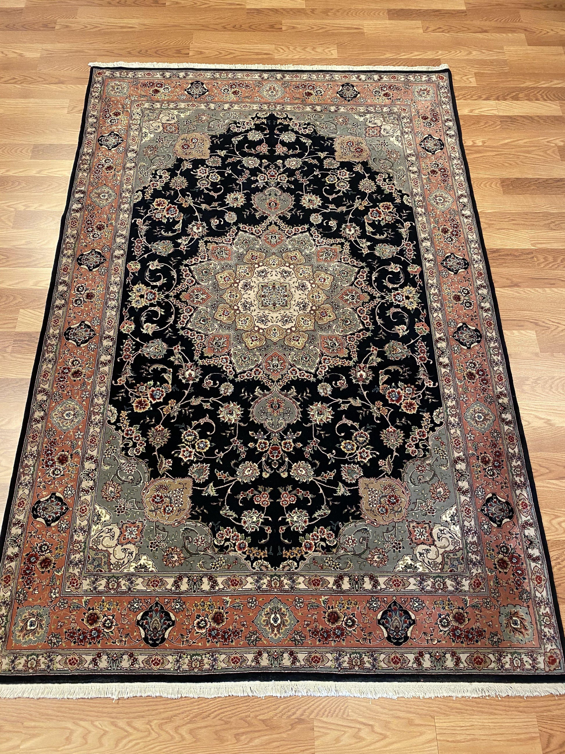 Tabriz - Item BG392 - Baluchi Rug Gallery