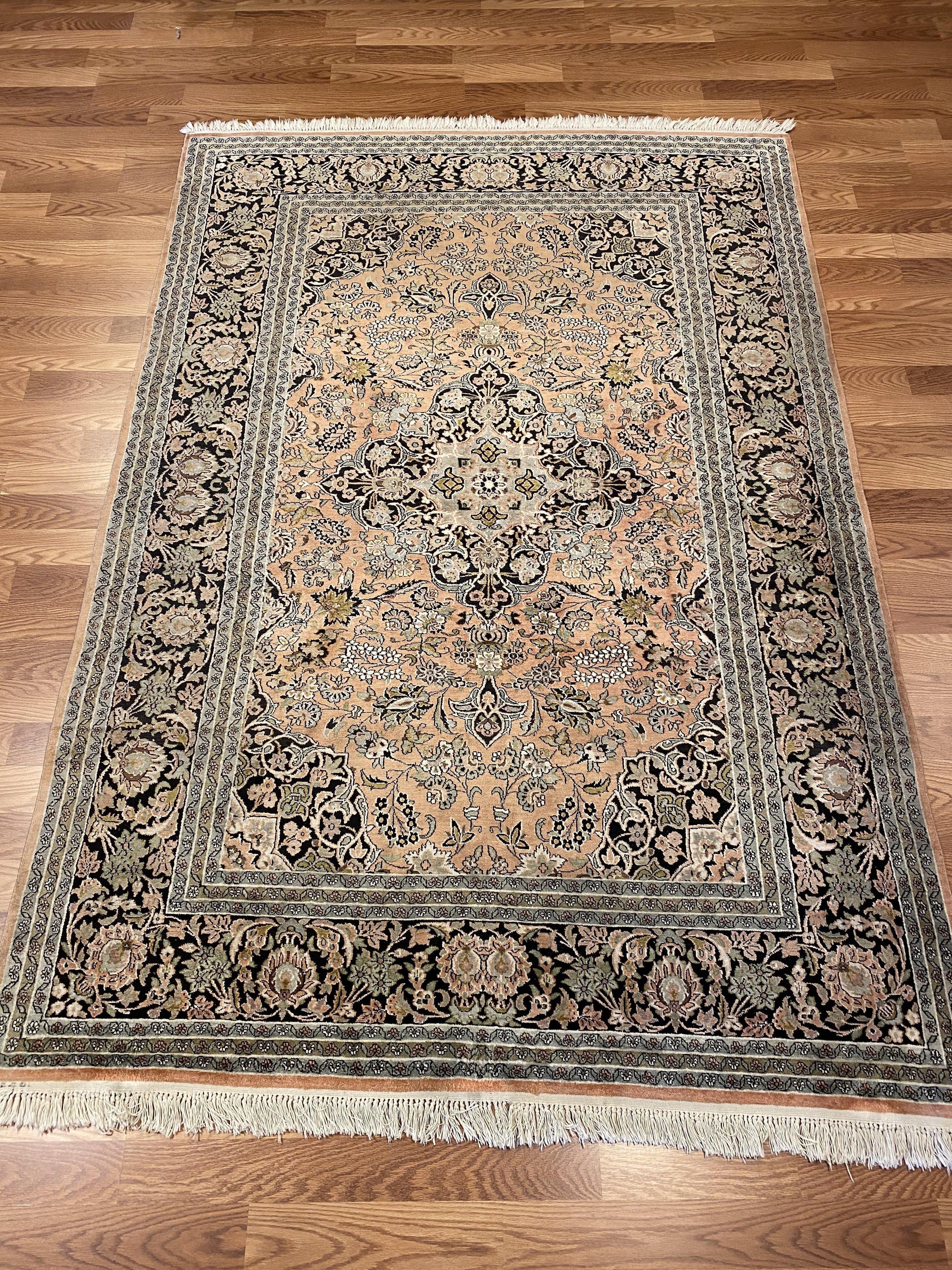 Floral - Item BG393 - Baluchi Rug Gallery