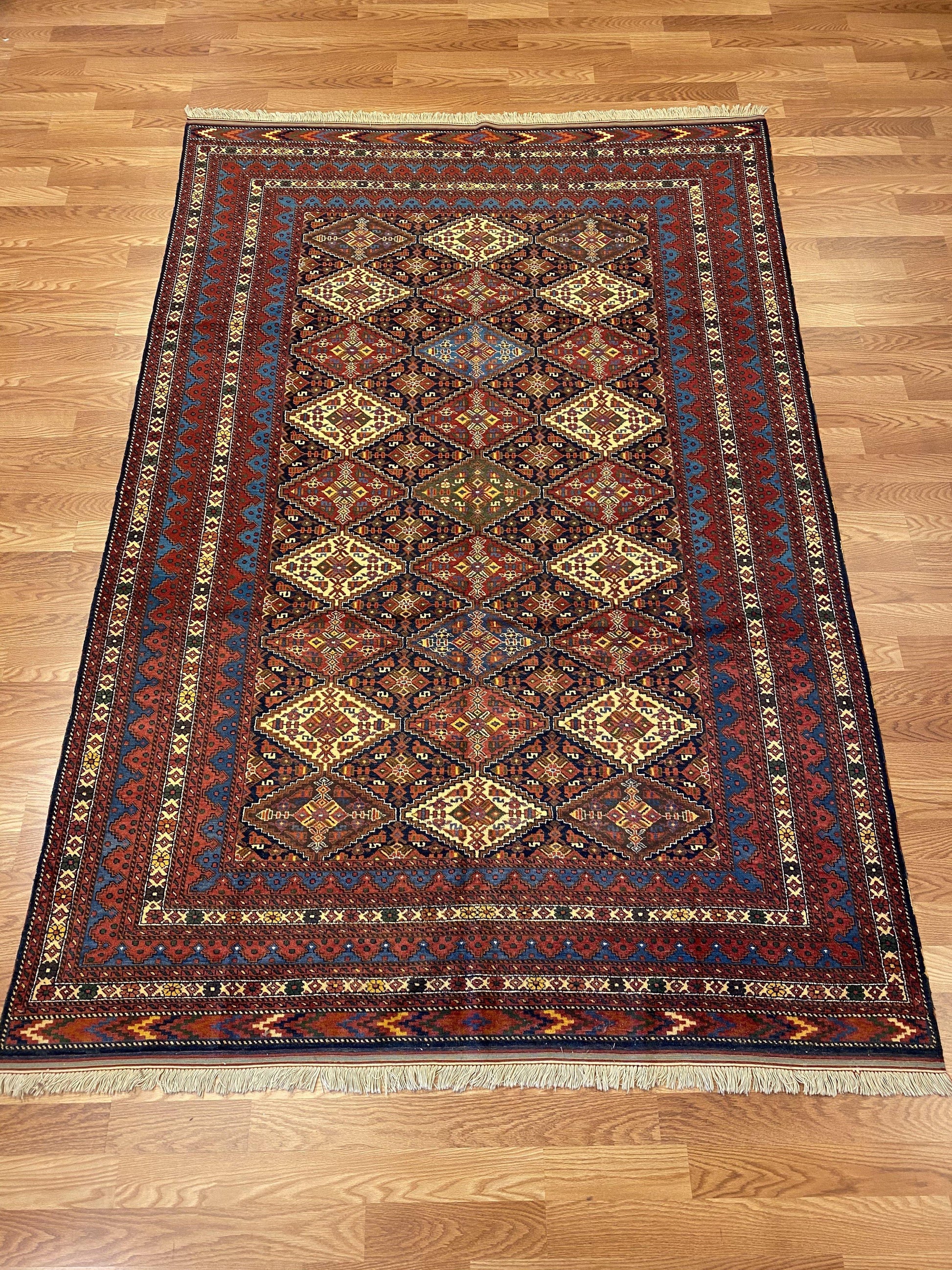 Geometric - Item BG475 - Baluchi Rug Gallery