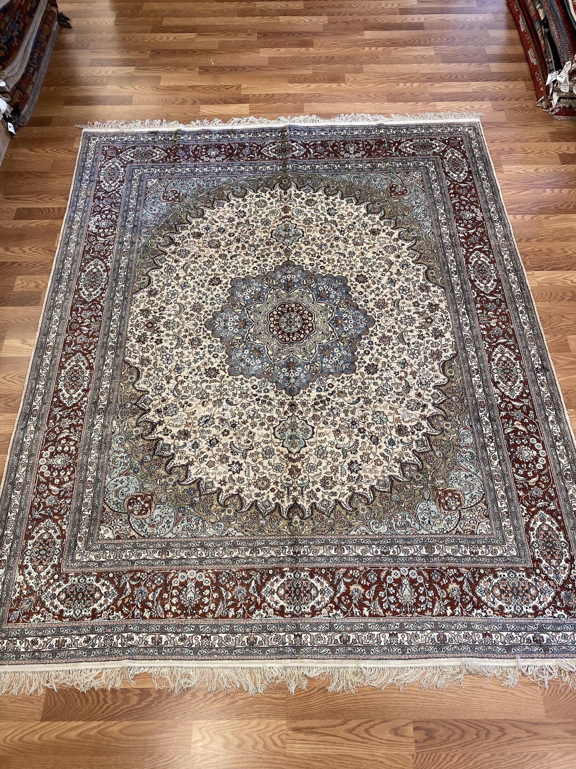 Silk - Item BG560 - Baluchi Rug Gallery