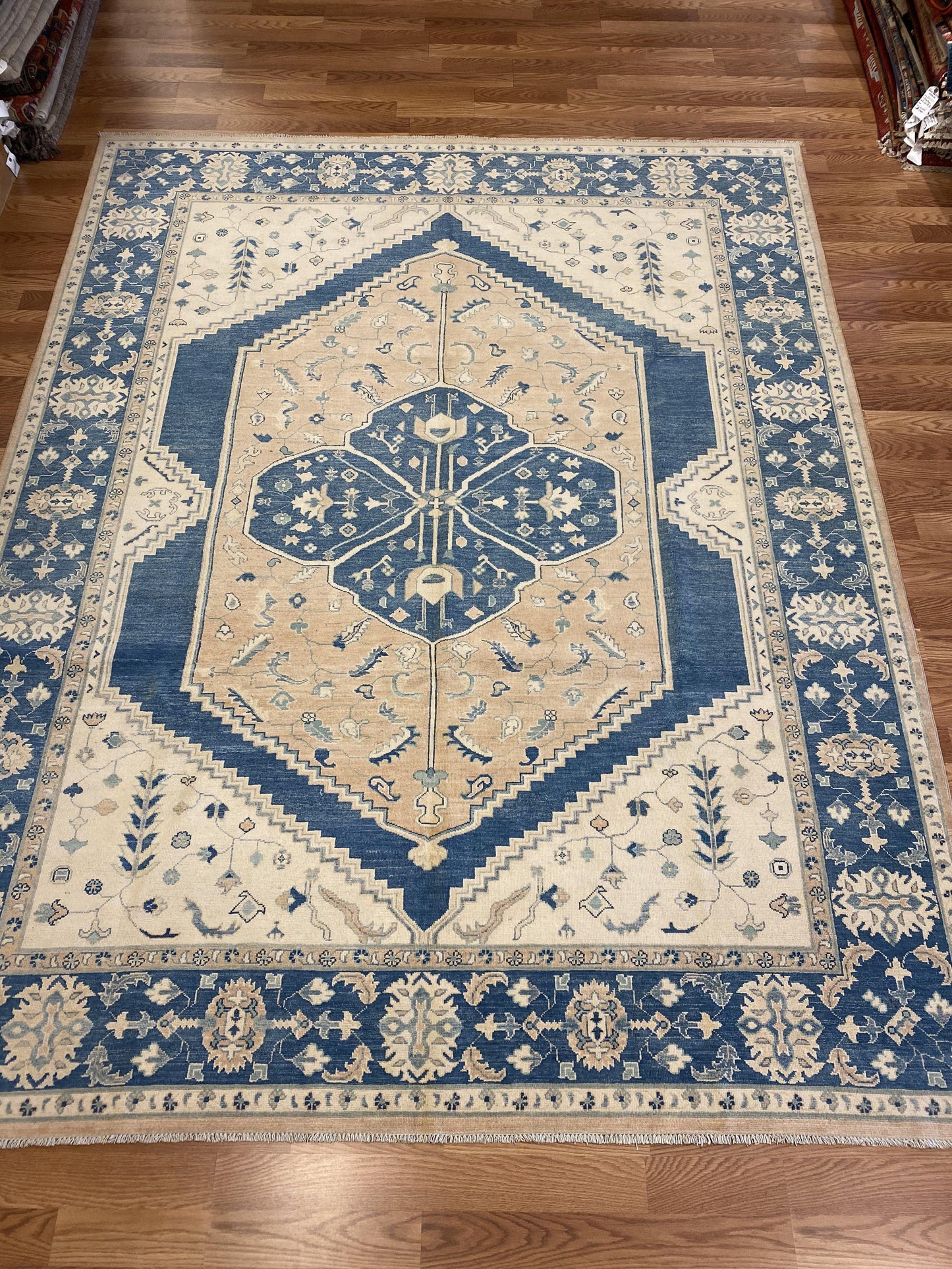 Geometric - Item BG585 - Baluchi Rug Gallery