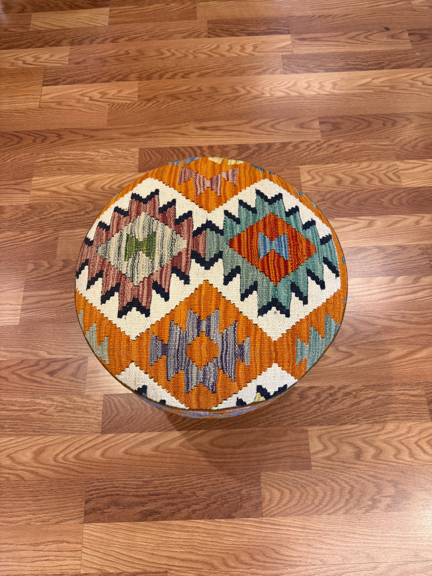 Kilim Round - RS13
