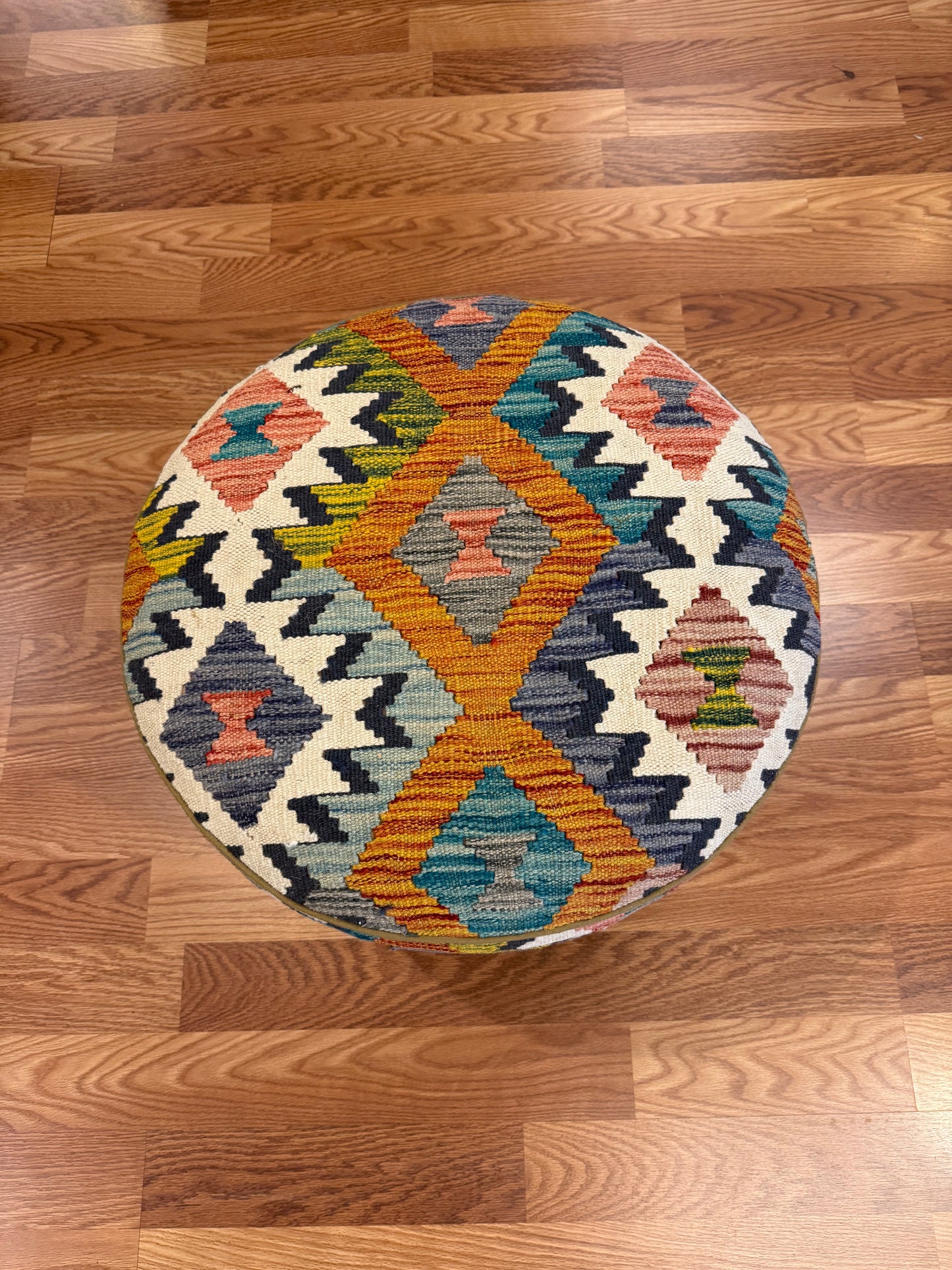 Kilim Round - RB10